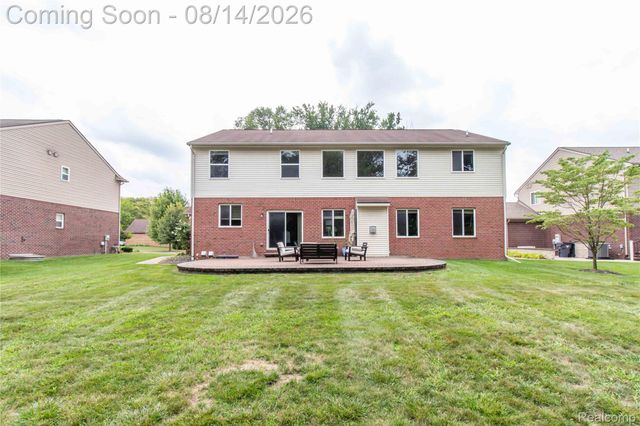 2221 Mayflower, Troy, MI 48085