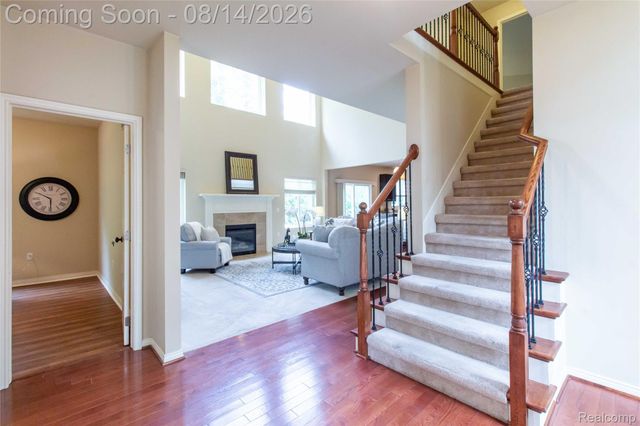 2221 Mayflower, Troy, MI 48085