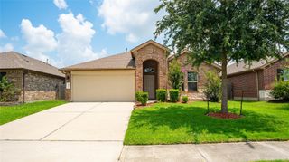 2914 Canadian Goose Lane, Baytown, TX 77521