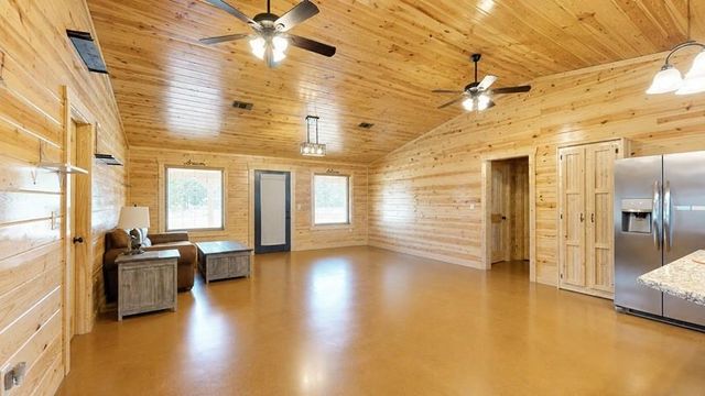 130 Raleigh Circle, Trinity, TX 75862