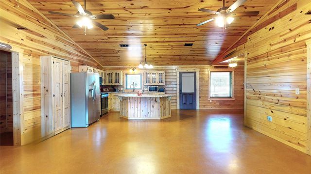 130 Raleigh Circle, Trinity, TX 75862