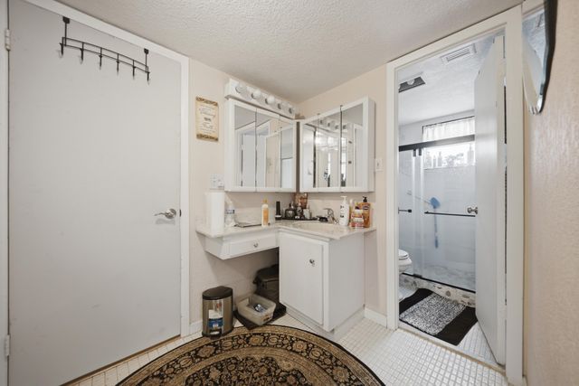 3040 Holiday Springs Boulevard 212, Margate, FL 33063