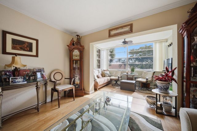 3040 Holiday Springs Boulevard 212, Margate, FL 33063