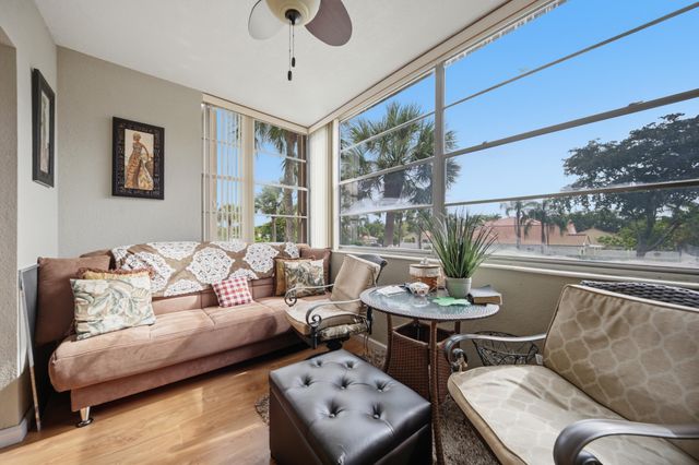 3040 Holiday Springs Boulevard 212, Margate, FL 33063