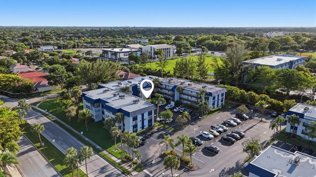 3040 Holiday Springs Boulevard 212, Margate, FL 33063