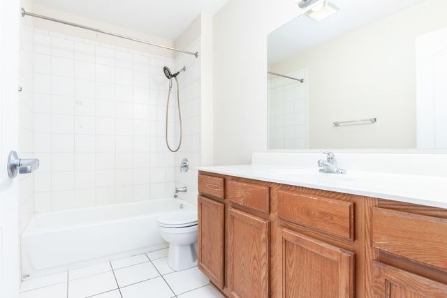 3447 Ridgeland Avenue 203, Berwyn, IL 60402