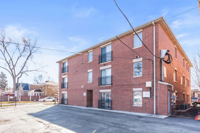 3447 Ridgeland Avenue 203, Berwyn, IL 60402