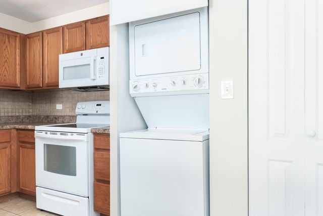3447 Ridgeland Avenue 203, Berwyn, IL 60402