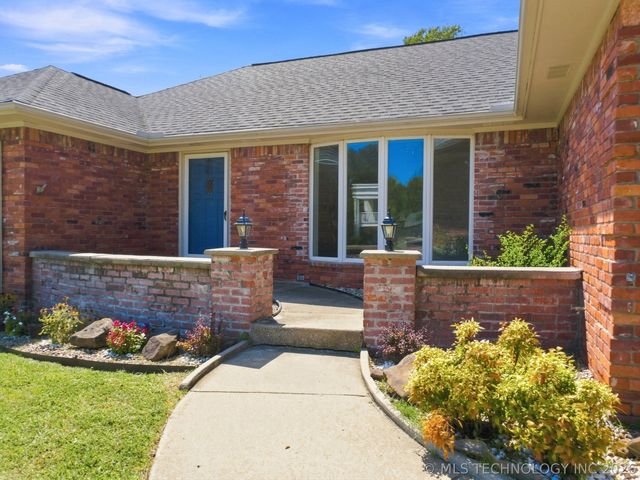 6742 S 67th East Avenue, Tulsa, OK 74133