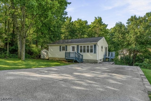 12 Doe Run, Vernon Twp., NJ 07422