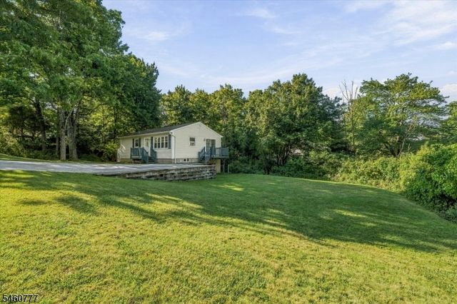 12 Doe Run, Vernon Twp., NJ 07422