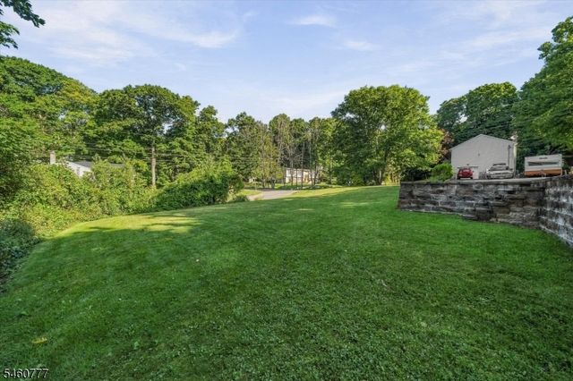 12 Doe Run, Vernon Twp., NJ 07422