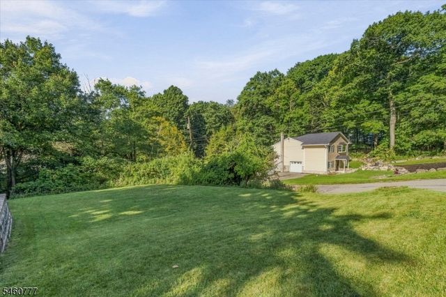 12 Doe Run, Vernon Twp., NJ 07422