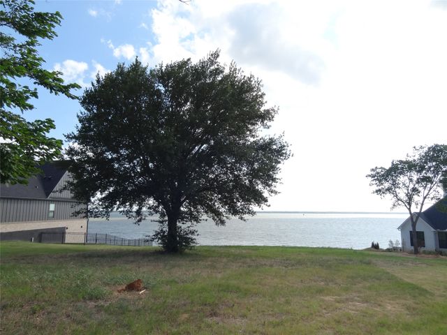 1548 Shoreline Drive, Mabank, TX 75143