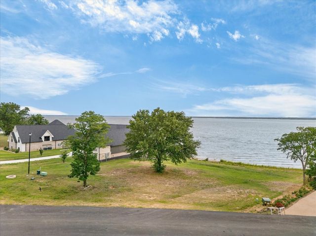 1548 Shoreline Drive, Mabank, TX 75143