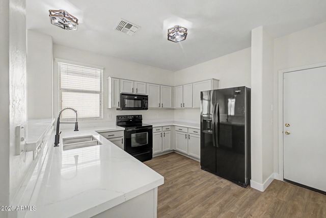 5155 W ILLINI Street, Phoenix, AZ 85043