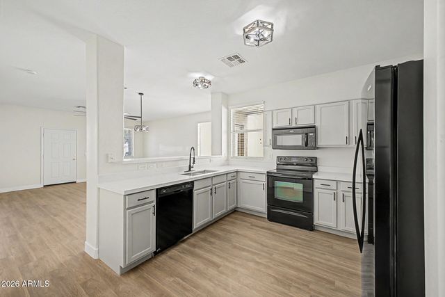 5155 W ILLINI Street, Phoenix, AZ 85043