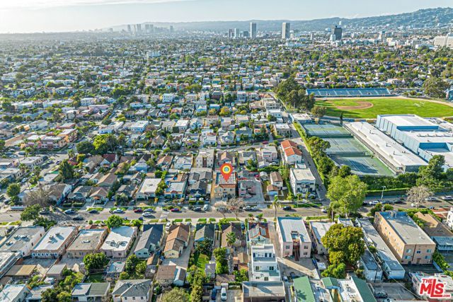 1159 West Boulevard, Los Angeles, CA 90019