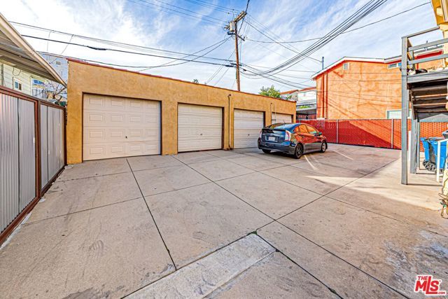 1159 West Boulevard, Los Angeles, CA 90019