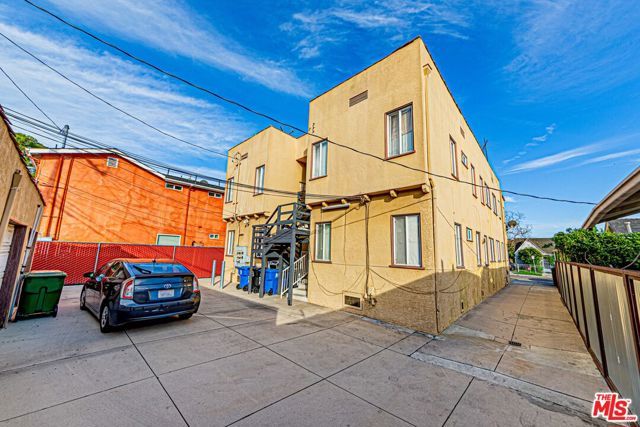 1159 West Boulevard, Los Angeles, CA 90019