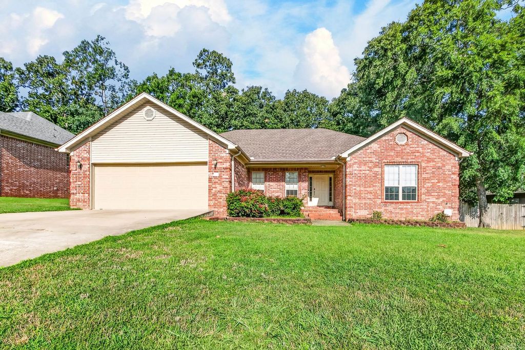 18 Highplains Drive, Cabot, AR 72023