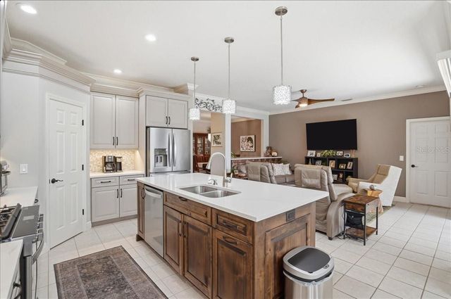 8205 STIRLING FALLS CIRCLE, Sarasota, FL 34243