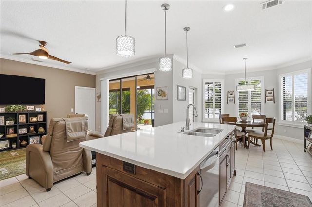 8205 STIRLING FALLS CIRCLE, Sarasota, FL 34243