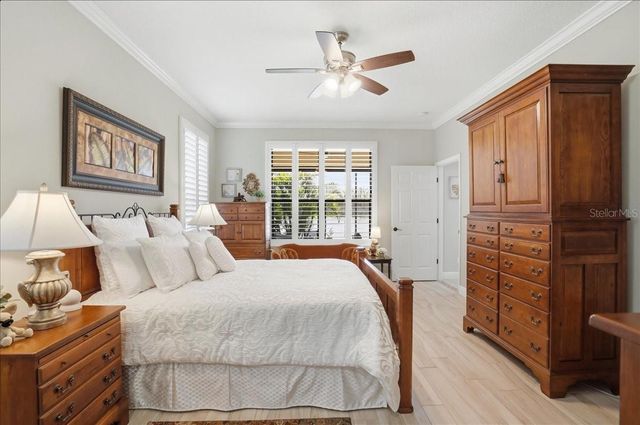 8205 STIRLING FALLS CIRCLE, Sarasota, FL 34243