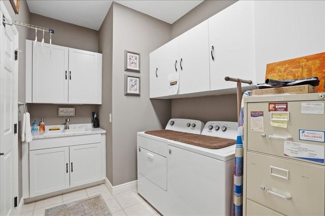 8205 STIRLING FALLS CIRCLE, Sarasota, FL 34243