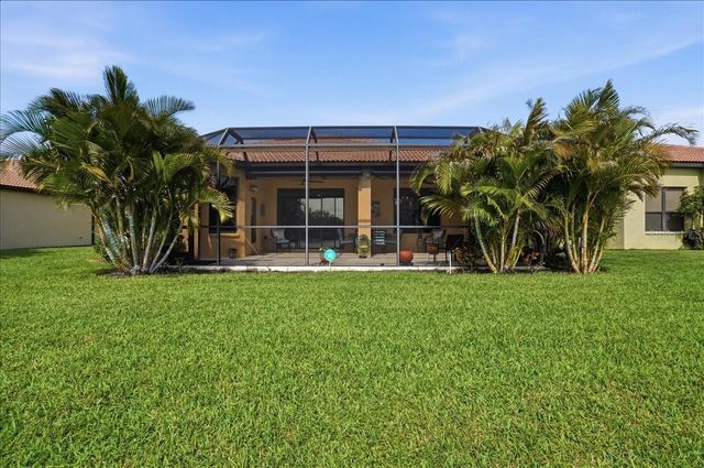 8205 STIRLING FALLS CIRCLE, Sarasota, FL 34243