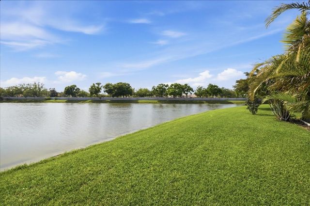 8205 STIRLING FALLS CIRCLE, Sarasota, FL 34243