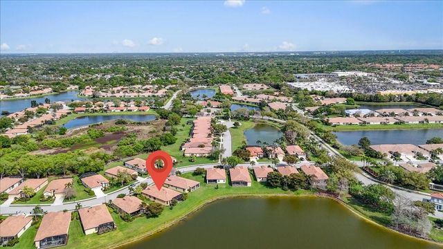 8205 STIRLING FALLS CIRCLE, Sarasota, FL 34243