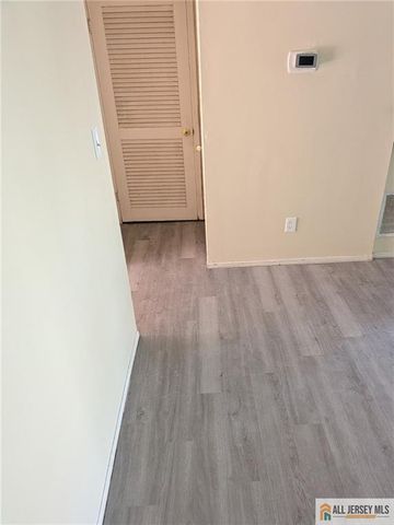 14 Concord Square 1503, Sayreville, NJ 08872