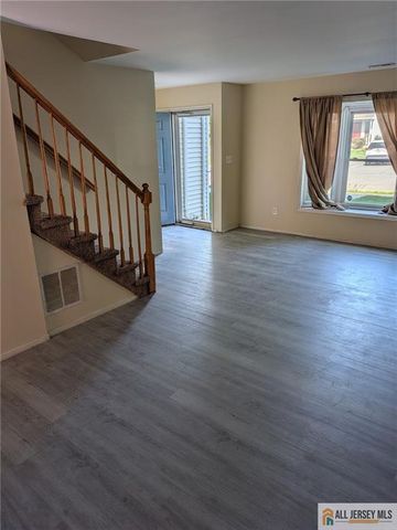 14 Concord Square 1503, Sayreville, NJ 08872