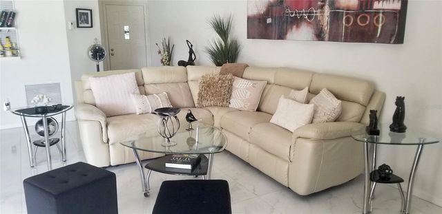 8350 MOORING CIRCLE, Boynton Beach, FL 33472