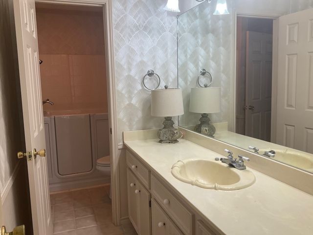 205 Northwood Boulevard, Corsicana, TX 75110