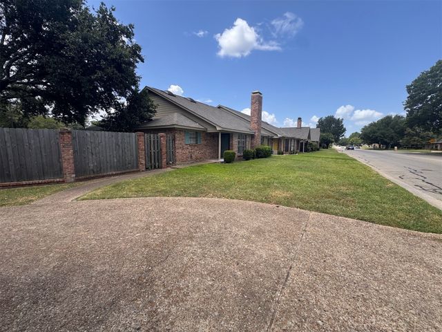 205 Northwood Boulevard, Corsicana, TX 75110