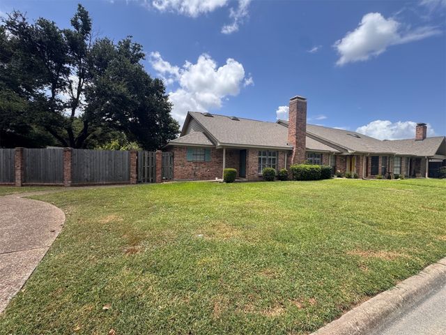 205 Northwood Boulevard, Corsicana, TX 75110