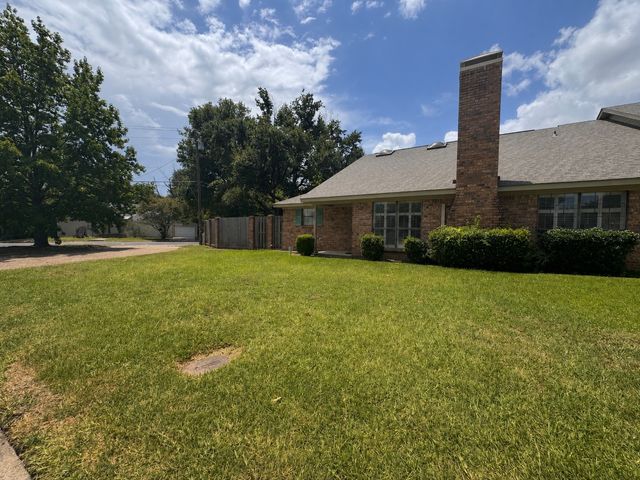205 Northwood Boulevard, Corsicana, TX 75110