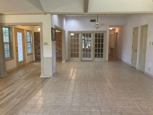 205 Northwood Boulevard, Corsicana, TX 75110