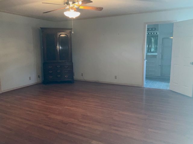 205 Northwood Boulevard, Corsicana, TX 75110