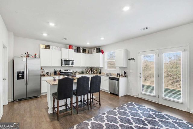 367 Hughes Ln, Pendergrass, GA 30567