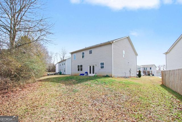 367 Hughes Ln, Pendergrass, GA 30567