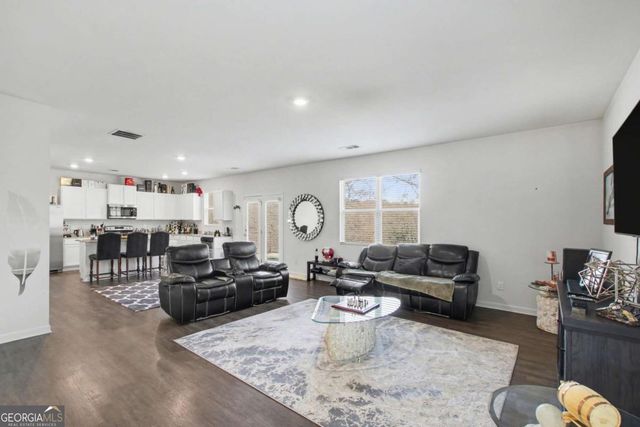 367 Hughes Ln, Pendergrass, GA 30567