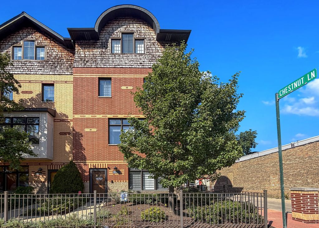 1016 Madison Street, Oak Park, IL 60302