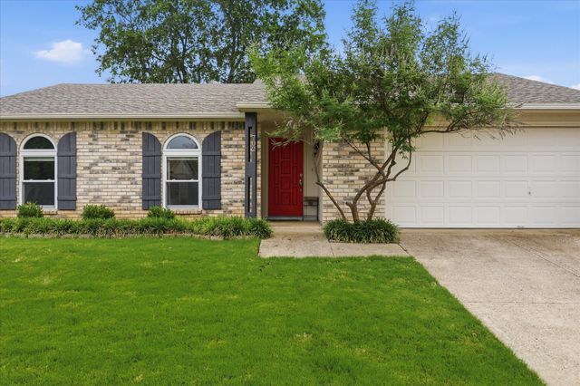 702 Meadow Mead Drive, Allen, TX 75002