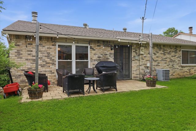 702 Meadow Mead Drive, Allen, TX 75002