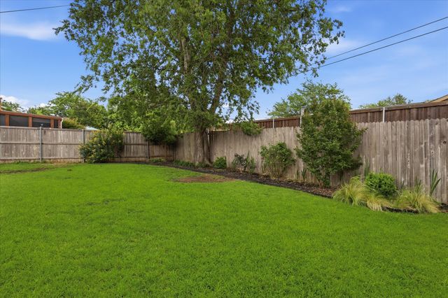 702 Meadow Mead Drive, Allen, TX 75002