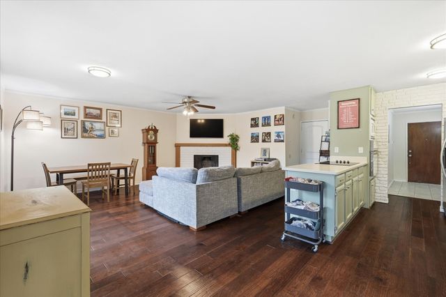 702 Meadow Mead Drive, Allen, TX 75002