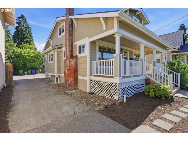 6924 Se MARTINS St, Portland, OR 97206